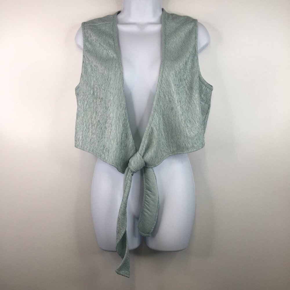 Nasty Gal Collection Small Mint color Plisse Tie Front Top Size 14 - Picture 2 of 11